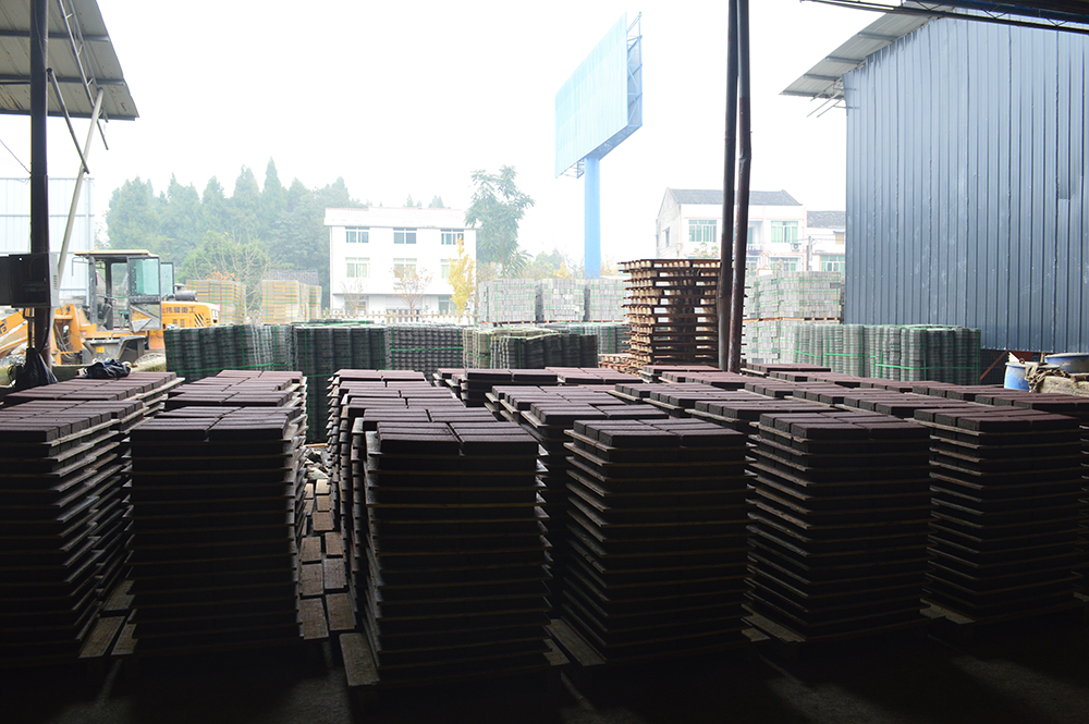 南充透水磚廠加油干多出磚，市政建設(shè)好喜好