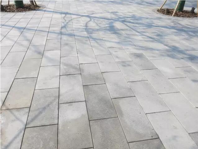 300*600PC磚鋪裝廣場(chǎng)